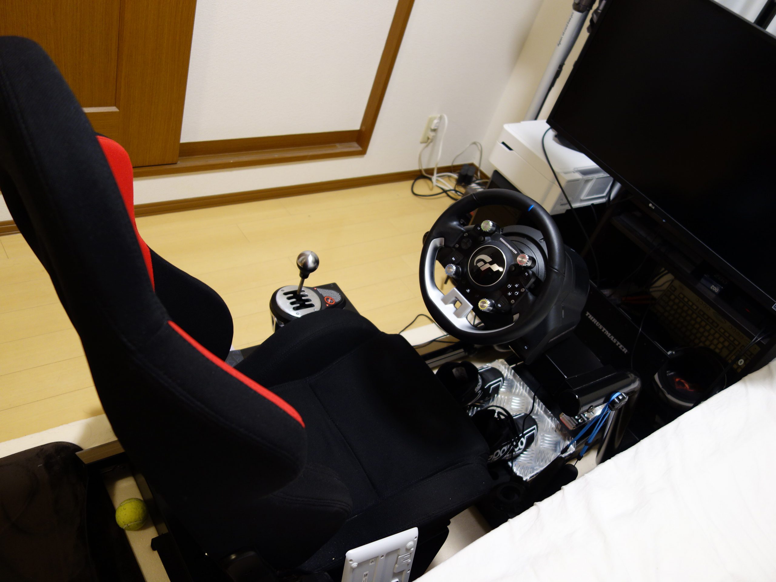 playseat ゲーミングチェア レーシングコクピット-